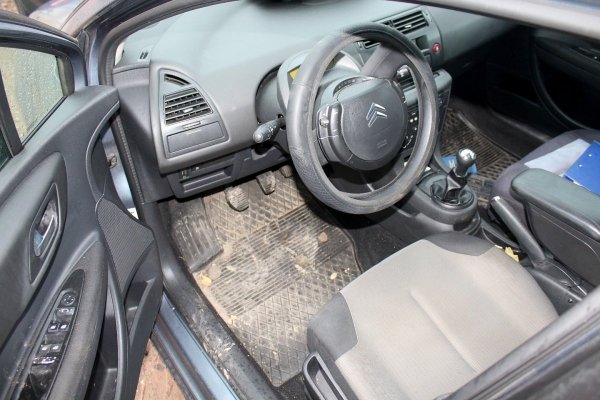 Drzwi przód lewe Citroen C4 2006 1.4i KFU Hatchback 5-drzwi