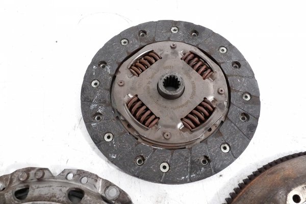 Sprzęgło tarcza docisk koło zamachowe Opel Meriva A 2003 1.6i Z16XE Minivan
