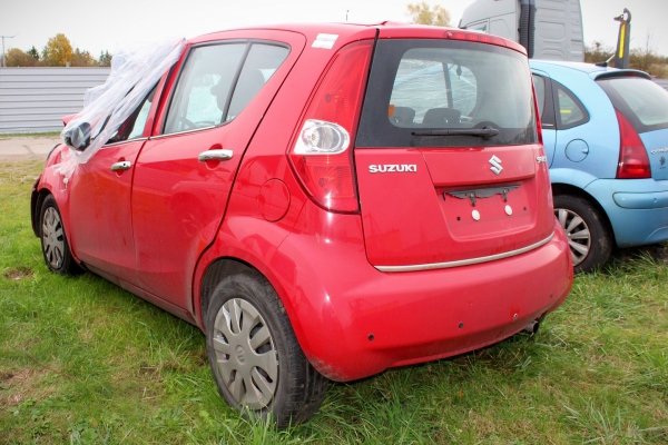 Zamek drzwi tył prawy Suzuki Splash 2009 1.0i K10B Hatchback 5-drzwi