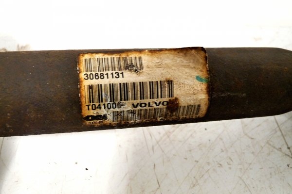 Półoś przód prawa długa Volvo V50 2004 2.0D D4204T