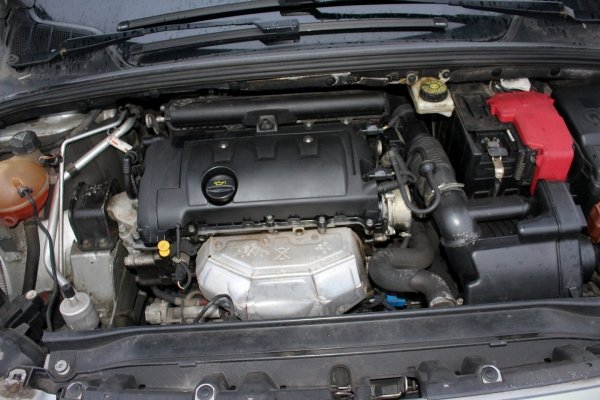 Pompa paliwa Peugeot 308 T7 2010 1.6VTi 5FW Hatchback 5-drzwi
