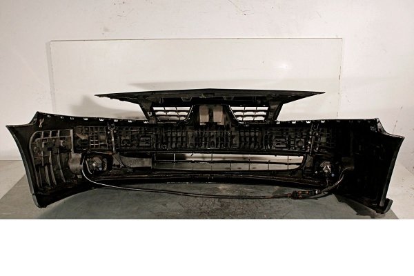 Zderzak przód Renault Laguna II 2006 Lift Xenon