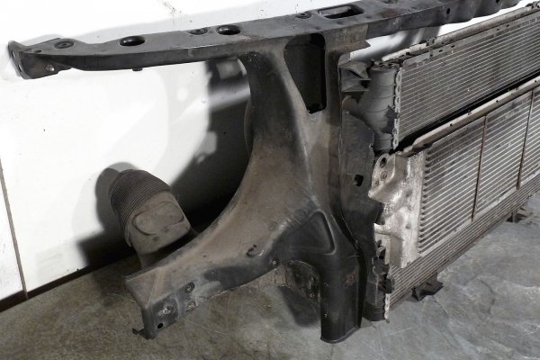 Pas przód chłodnice belka wentylator VW Transporter T5 2005 Bus