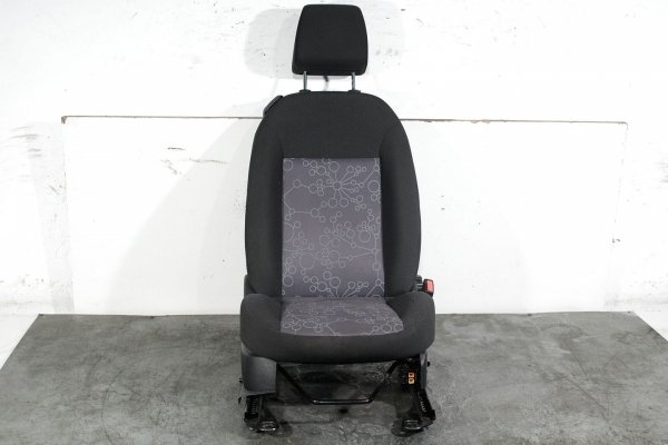 Fotel pasażera prawy Ford Fiesta Mk6 2007 Hatchback 3--drzwi