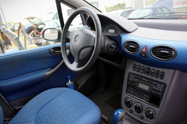 Błotnik Przód Lewy Mercedes A-klasa W168 2003 1.6i Hatchback 5-drzwi [wersja long]