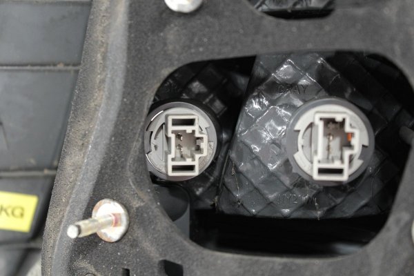 _Lampa tył lewa Honda Civic VII EU Lift 2003-2005  Hatchback 5-drzwi