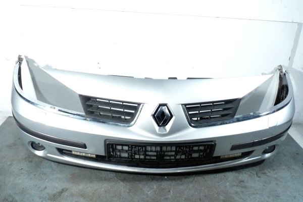 Zderzak przód Renault Laguna II LIFT 2006 (xenon)