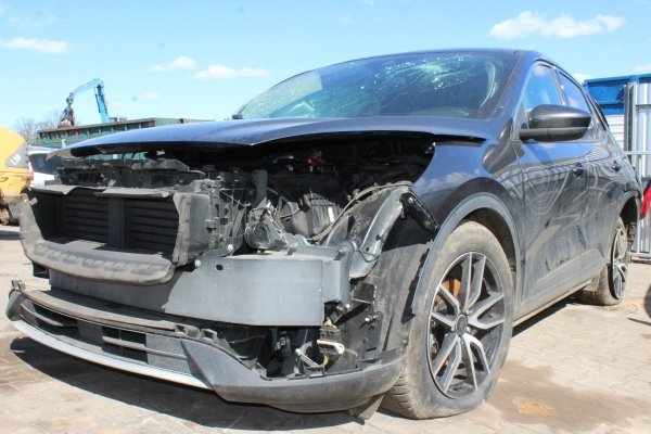 Szyba karoseryjna prawa Ford Escape IV 2020 Suv 5-drzwi 