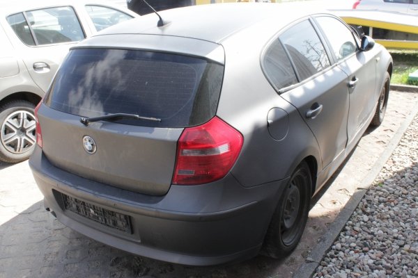 Zwrotnica przód lewa BMW 1 E81 2008 1.6i N43B16 Hatchback 5-drzwi