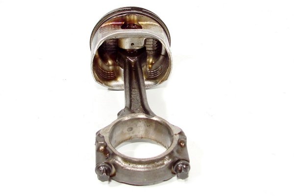 Tłok korbowód Ford Ka MK1 1996-2008 1.3i 8V