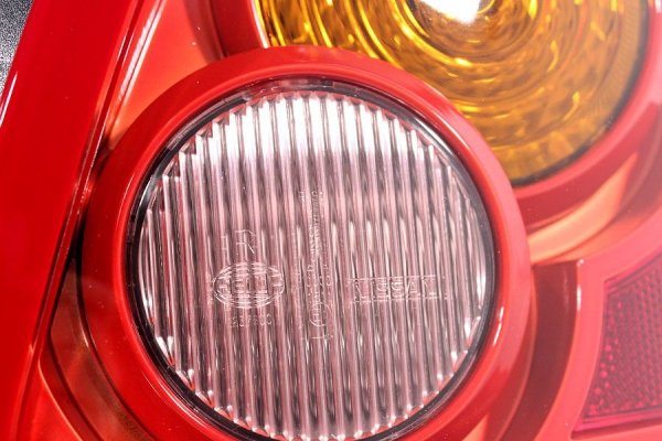_Lampa tył prawa Nissan Almera N16 2003-2006 Hatchback