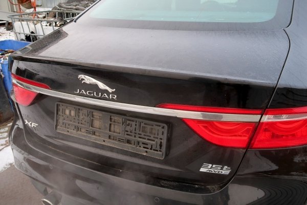 Lampa w klapę tył lewa Jaguar XF X260 2016 Sedan