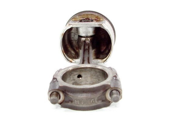 Tłok korbowód Honda Logo 1996-2001 1.3i 16V