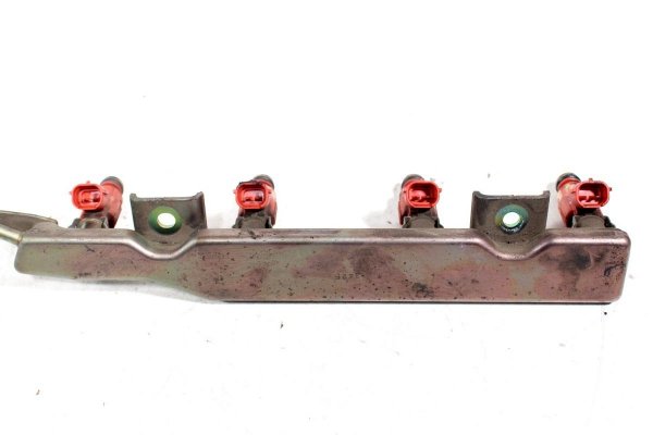 Listwa wtryskowa Nissan Almera N16 2000-2006 1.8i 16V