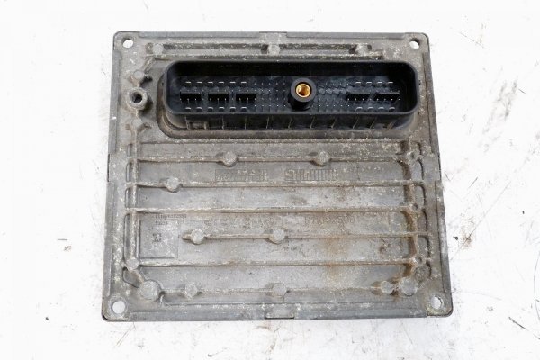Komputer sterownik silnika Ford Fiesta MK6 Lift 2007 1.3i Hatchback 5-drzwi 