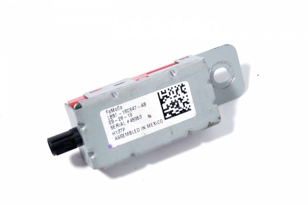 Wzmacniacz antena  Ford Escape IV 2020 Suv 5-drzwi 