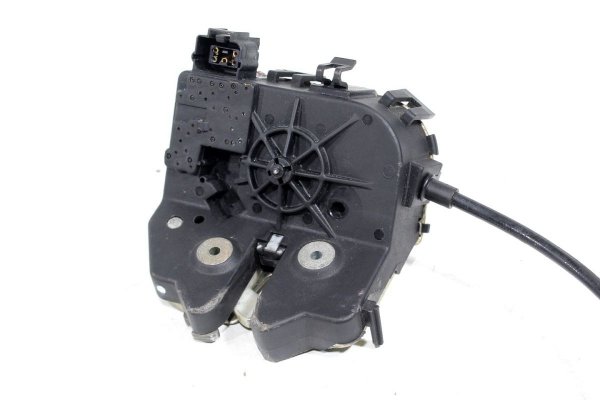 Zamek klapy Ford Focus MK1 1998-2004 Sedan USA