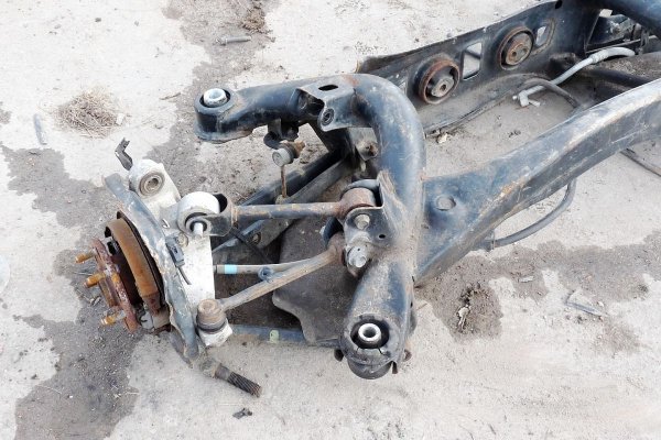 _Belka zawieszenie tył Lexus IS220 2005-2013 2.2D