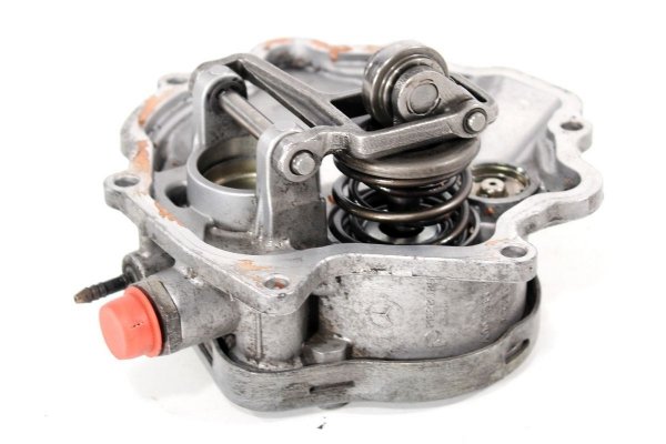 Pompa wakum Mercedes C-klasa W202 1993-2000 2.2D, 2.5D, 2.5TD