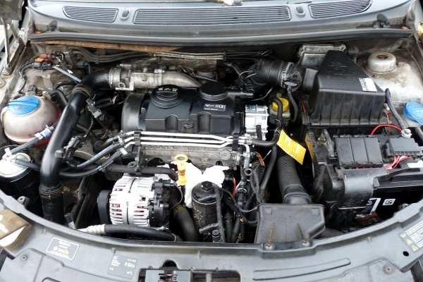 Pas przód ( + chłodnice) Skoda Roomster 5J 2007 (2006-2010) 1.4TDI BMS
