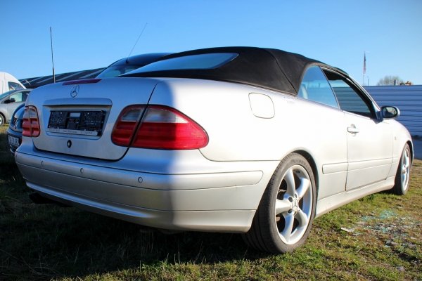 Półoś tył lewa Mercedes CLK W208 1999 2.0i 111945 Cabrio