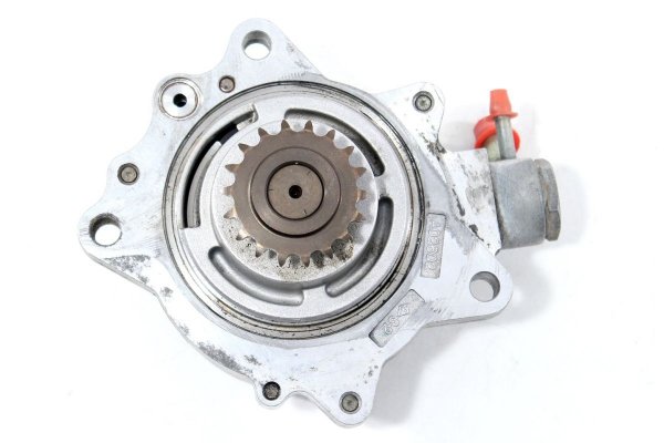 _Pompa wakum Nissan Almera N16 2000-2006 2.2DI