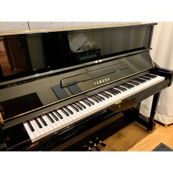 Yamaha U1Q PE używane pianino akustyczne 2004 r