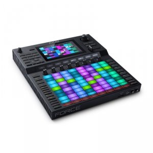 Akai Professional Force samodzielny system muzyczny dla DJ