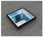 Flachdach-Fenster Fakro DEG P2 elektrisch gesteuert Z-Wave mit Einbrzchschutzscheibe und Flachglassegment Montagewinkel Uw=0,92 W/m²K  2 bis 15 Grad