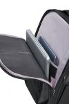 Tylna kieszeń na laptopa oraz tablet zamykana na wodoodporny suwak