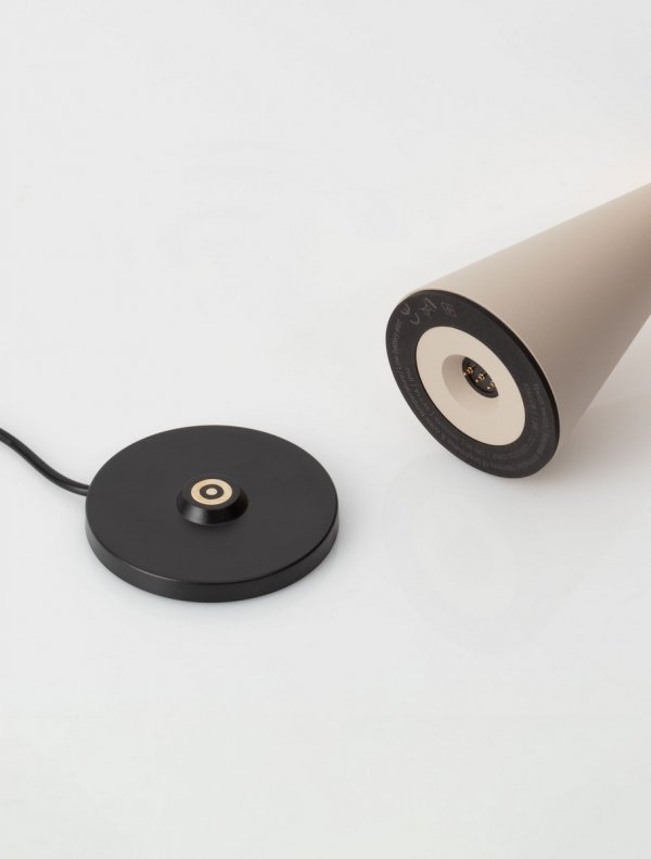 Lampa zewnętrzna do ogrodu na taras LED beżowa designerska nowoczesna ściemnialna IP54 SEVINTO LE75274 Luces Exclusivas