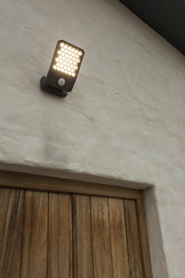 Lampa zewnętrzna kinkiet LED nowoczesna minimalistyczna szara aluminiowa klasyczna ATLANTIS - CZUJNIK RUCHU IP54 7801607118 LUTEC