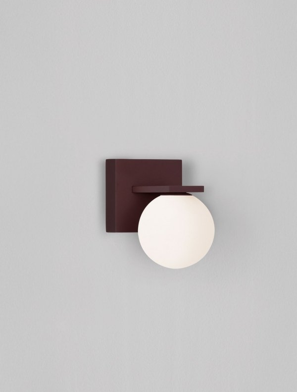 Minimalistyczny kinkiet ścienny zewnętrzny klasyczny LED aluminiowy kolor rdzawy na wysięgniku szklana kula IP65 CELANTO LE75144 Luces Exclusivas