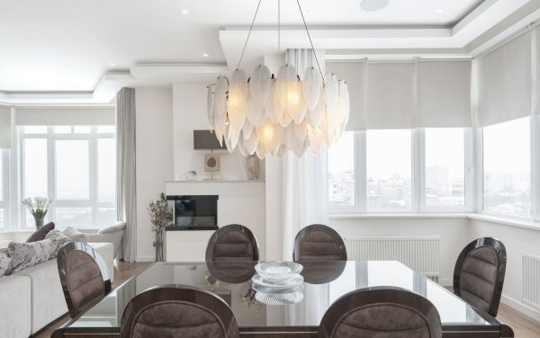 Dekoracyjna nowoczesna biała lampa wisząca szklane listki 8 źródeł światła okrągła designerska boho PIUMA ST-6289-6 Step Into Design