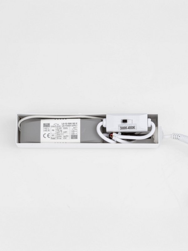 Lampa ścienna kinkiet LED nad lustro podłużny biały minimalistyczny IP44 ALFAJAR LE45775 Luces Exclusivas