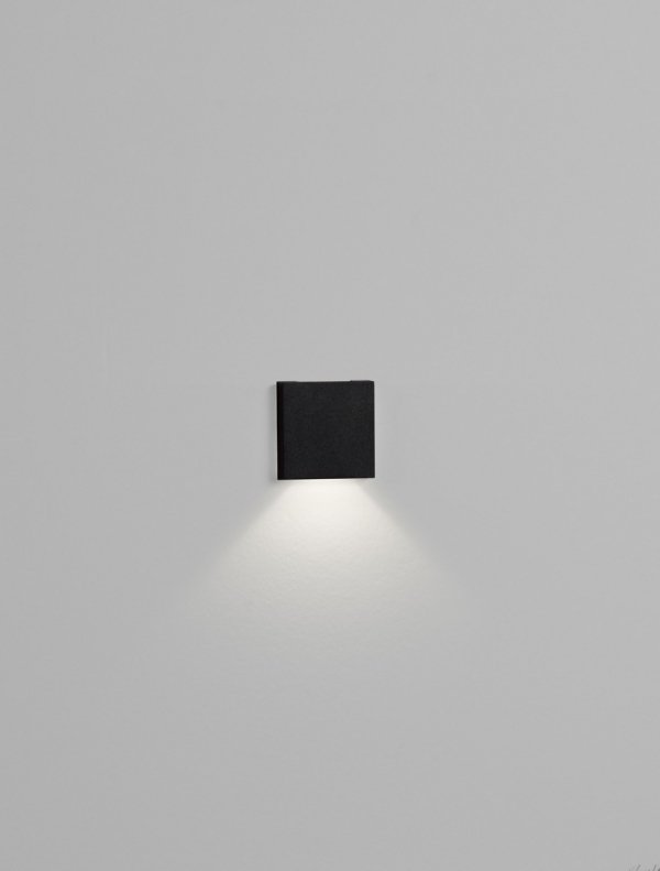 Oprawa wpuszczana kinkiet LED czarna kwadratowa minimalistyczna nowoczesna IP67 TENAVIA LE75340 Luces Exclusivas