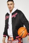 Mitchell & Ness kurtka NBA Chicago Bulls Lightweight Jacket STJKMG18013-CBUBLCK