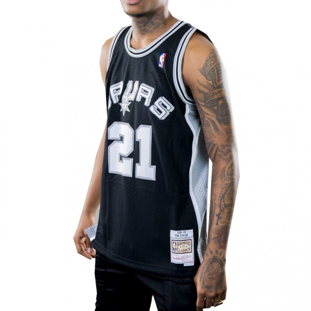 Mitchell & Ness koszulka męska NBA Swingman San Antonio Spurs Tim Duncan  SMJYGS18208-SASBLCK98TDU | Sportbrands.pl