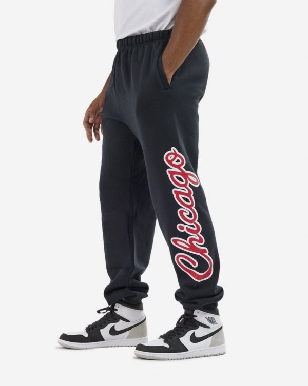 Mitchell &amp; Ness spodnie dresowe męskie czarne NBA Champ City Fleece Bottoms Chicago Bulls PSWP3253-CBUYYPPPBLCK