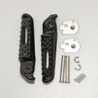 BIKETEC PARTS ZESTAW PODNÓŻKÓW (PODNÓŻKI) PASAŻERA KOMPLETNY Z MOCOWANIAMI HONDA CBR 600RR / CBR 1000RR 03-14 KOLOR CZARNY 