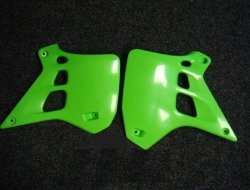 UFO OSŁONY CHŁODNICY KAWASAKI KX 250 90-91 KOLOR ZIELONY