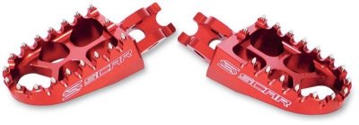 SCAR RACING PODNÓŻKI PEGI ALUMINIOWE KAWASAKI KXF 06-17, KXF 450 07-17, CRF 250 02-17 KOLOR CZERWONY