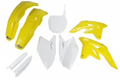 UFO KOMPLET PLASTIKÓW (FULL KIT) Z OSŁONAMI TELESKOPÓW (AMORTYZATORÓW) SUZUKI RMZ 250 07-09 KOLOR OEM (BIAŁY/ŻÓŁTY - Z BIAŁĄ TAB