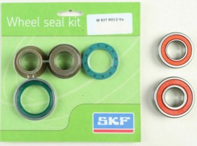 SKF PROMOCJA ZESTAW - ŁOŻYSKA TYLNEGO KOŁA Z USZCZELNIACZAMI I TULEJKAMI - YAMAHA YZF 250/450 06-08, YZ 250 06-19, WRF 250/450 (