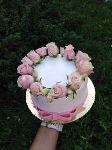 Tort z różami 1