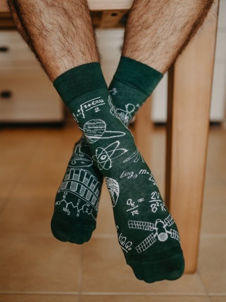 Physics vs Chemistry - Socks Good Mood