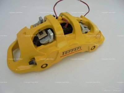 Ferrari 488 GTB F154 Zacisk hamulcowy kompletny lewy przód