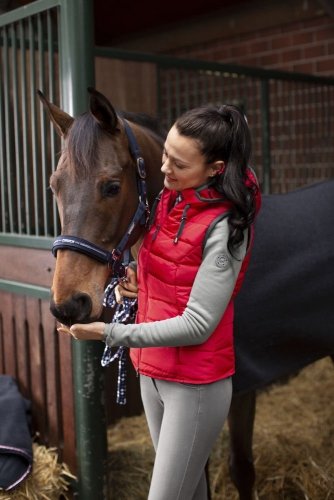 Kamizelka SHIRIN - kolekcja jesień-zima 2019/2020 - Pikeur - bright red