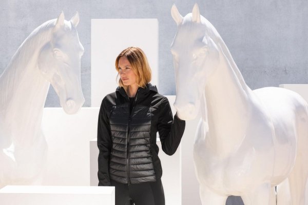 Kurtka damska TESS ATHLEISURE COLLECTION SS 2023 - Pikeur - caviar