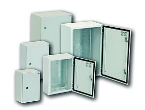 GT 60-60-20 OBUDOWA METALOWA NT 600X600X200 DRZWI PEŁNE Z PŁYTĄ IP66 IK10 SZARY ETIBOX